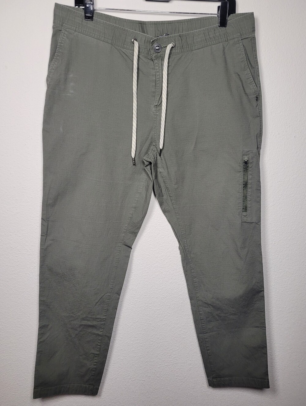 Vuori XL Olive Green Ripstop Climber Pants Zip Pocket Organic Cotton Hiking